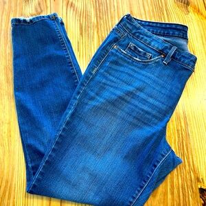 Jessica Simpson denim 
Size 31
Kiss me ankle skinny